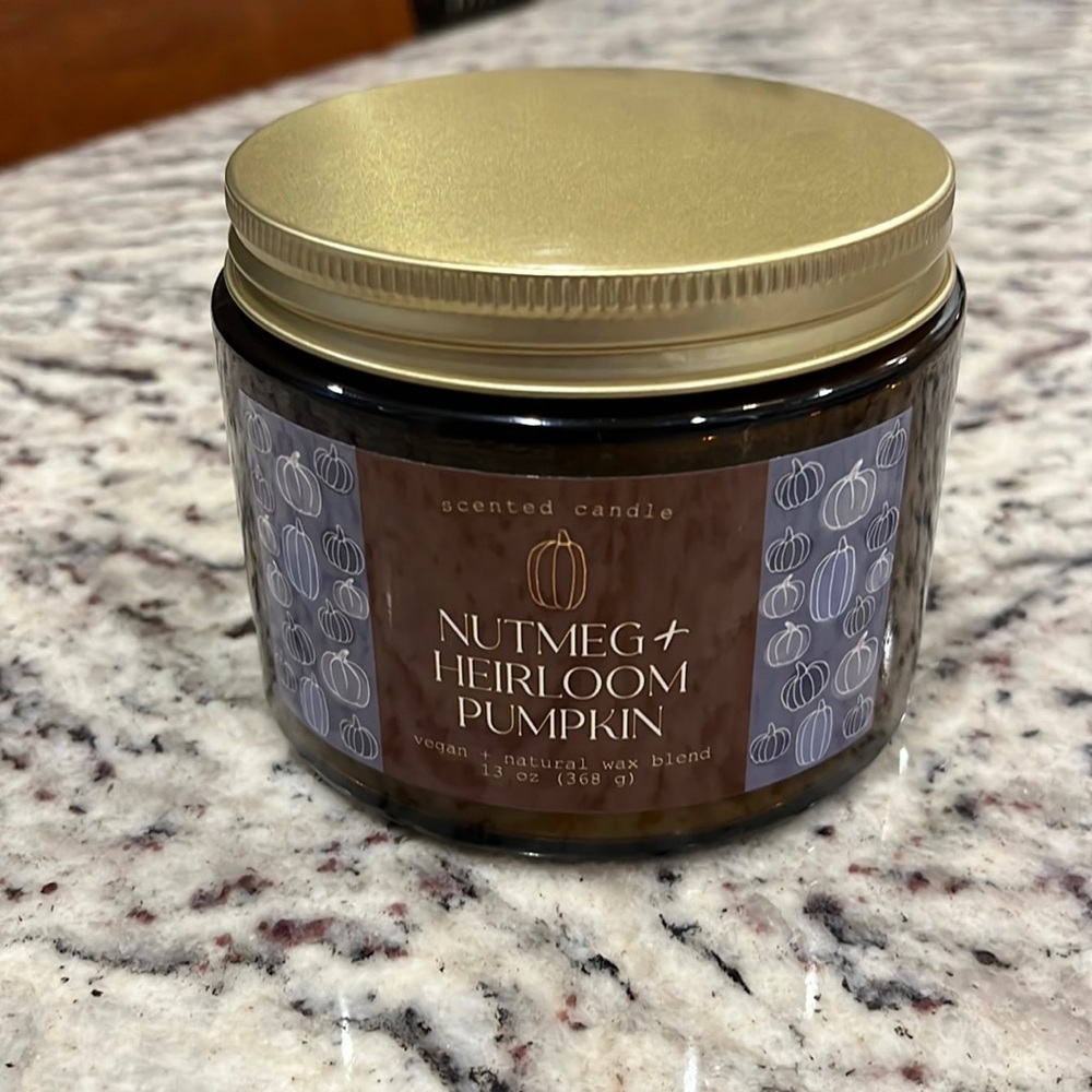 NWT true comfort vegan candle